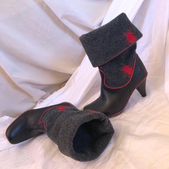 Fold over embroidered beetle booties - Picture 2 of 4